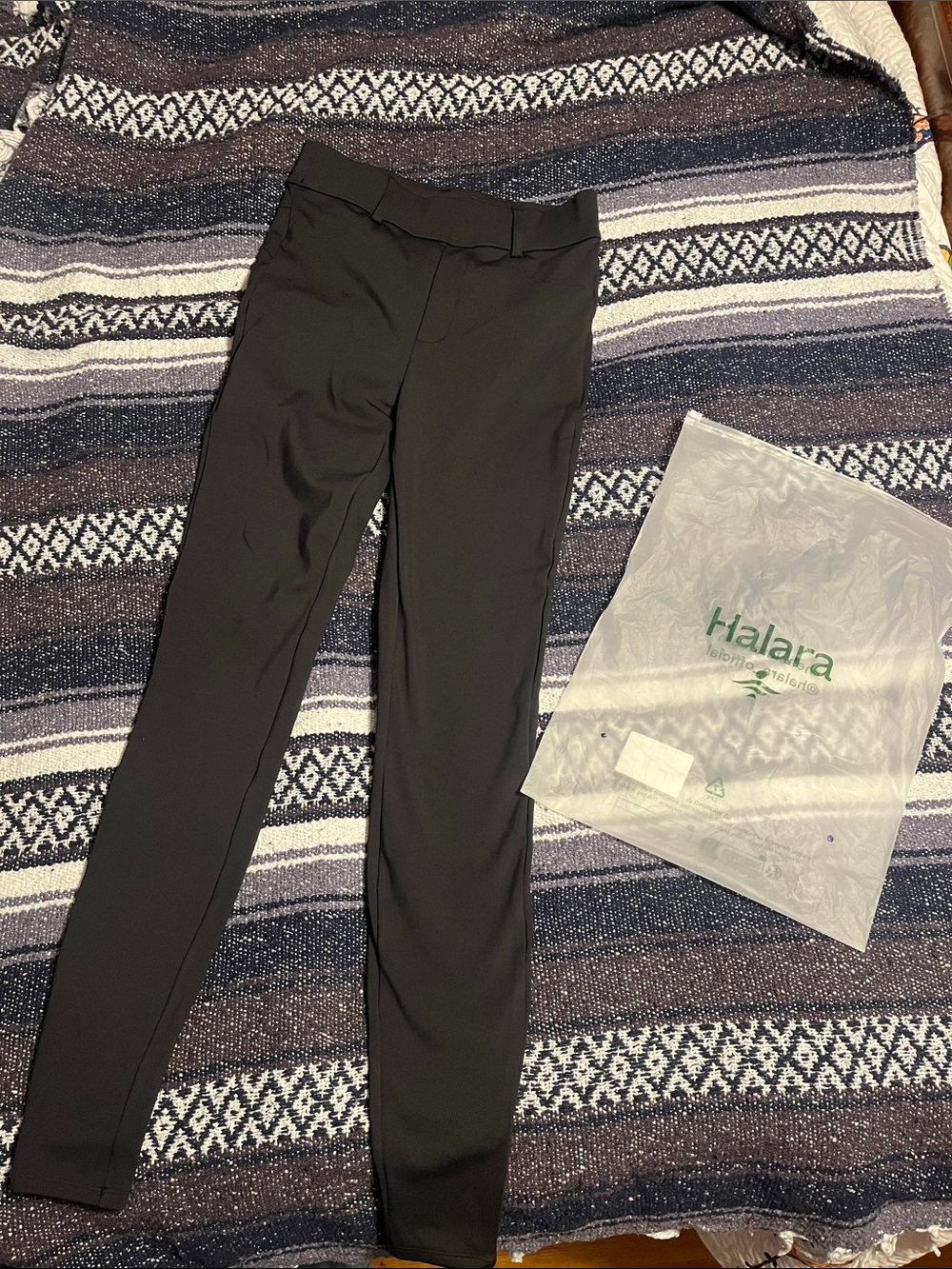 HALARA Black thermal leggings. Size S NWT